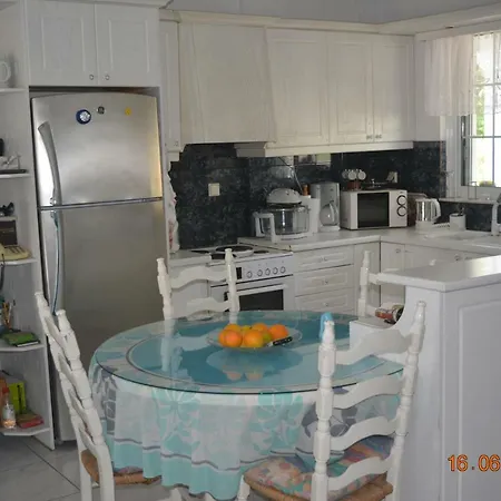 Eleni's Village Relaxation Apartman Edipszósz